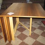 437 7093 DINING TABLE